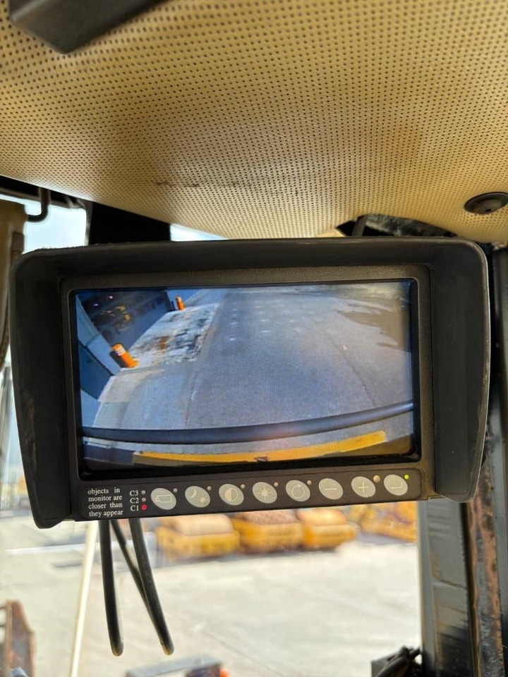 Utovarivač točkaš CAT 988 H: slika 13