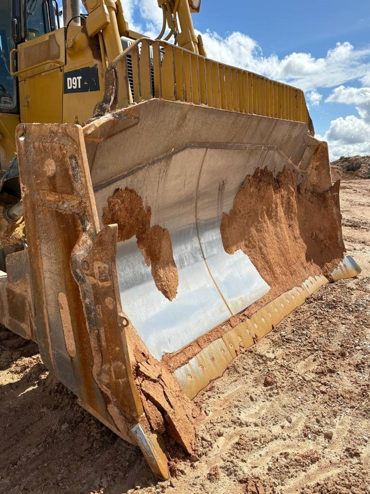 CAT D 9 T (CE Certified / New Undercarriage) - Buldožer: slika 5 CAT D 9 T (CE Certified / New Undercarriage) - Buldožer: slika 5