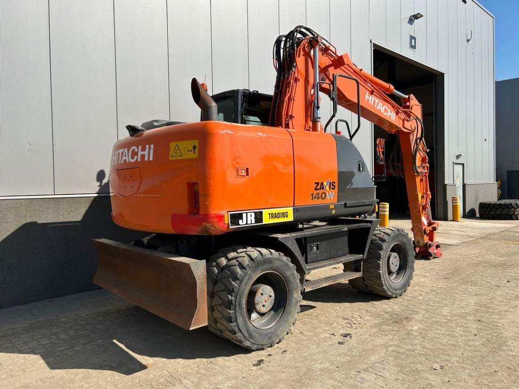 Hitachi ZX 140 W-5B - Bager točkaš: slika 3 Hitachi ZX 140 W-5B - Bager točkaš: slika 3