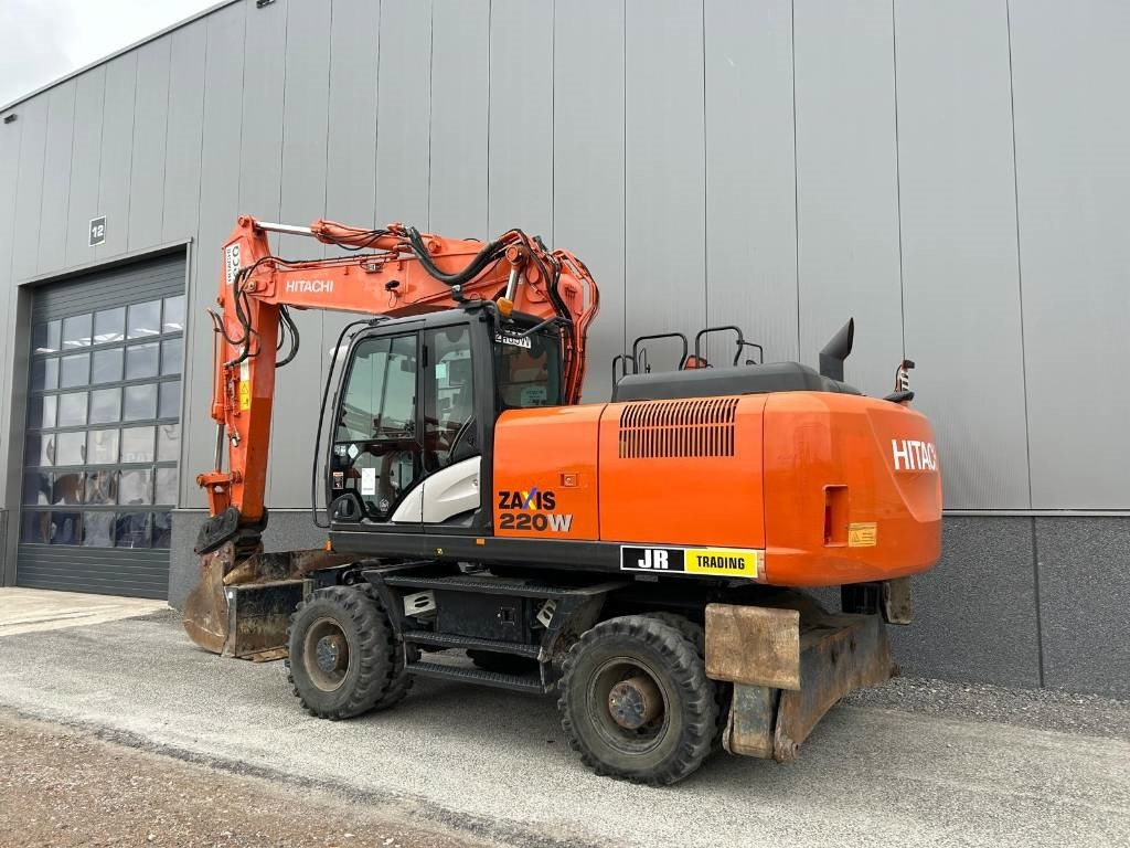 Hitachi ZX220W-5B - Bager točkaš: slika 3 Hitachi ZX220W-5B - Bager točkaš: slika 3