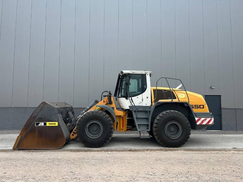 Liebherr L 550 (Comes with High-tip - Mit Hochkipper) - Utovarivač točkaš: slika 1 Liebherr L 550 (Comes with High-tip - Mit Hochkipper) - Utovarivač točkaš: slika 1