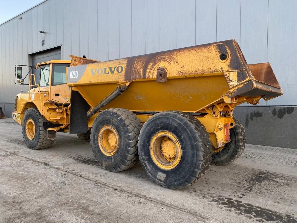 Volvo A 25 D - Zglobni kiper: slika 3 Volvo A 25 D - Zglobni kiper: slika 3