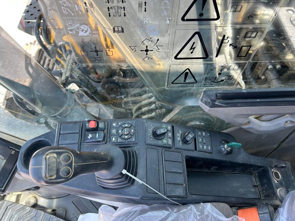Bager guseničar Volvo ECR 145 El: slika 13