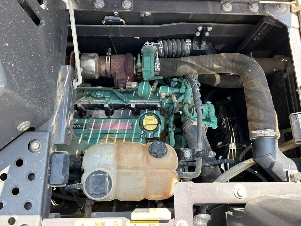 Bager guseničar Volvo ECR 145 El: slika 18