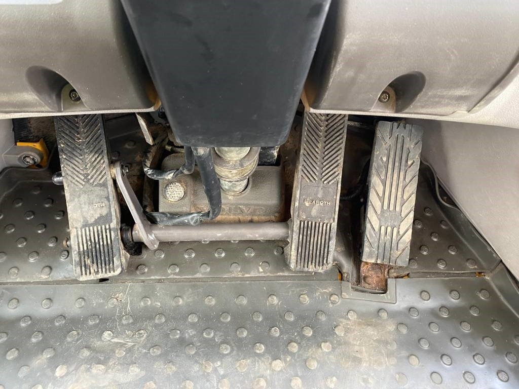 Volvo L 90 G  Volvo L 90 G: slika 17