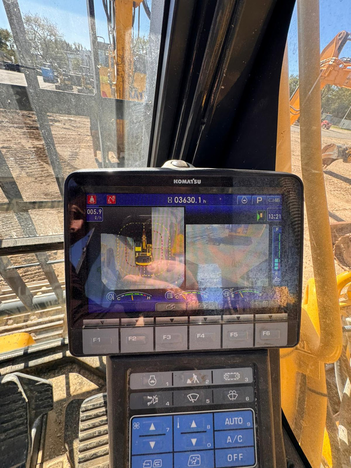 KOMATSU PC210 NLC-11 - Mini bager: slika 3 KOMATSU PC210 NLC-11 - Mini bager: slika 3