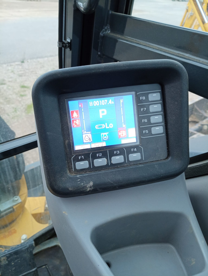 KOMATSU PC35MR-5 - Mini bager: slika 5 KOMATSU PC35MR-5 - Mini bager: slika 5