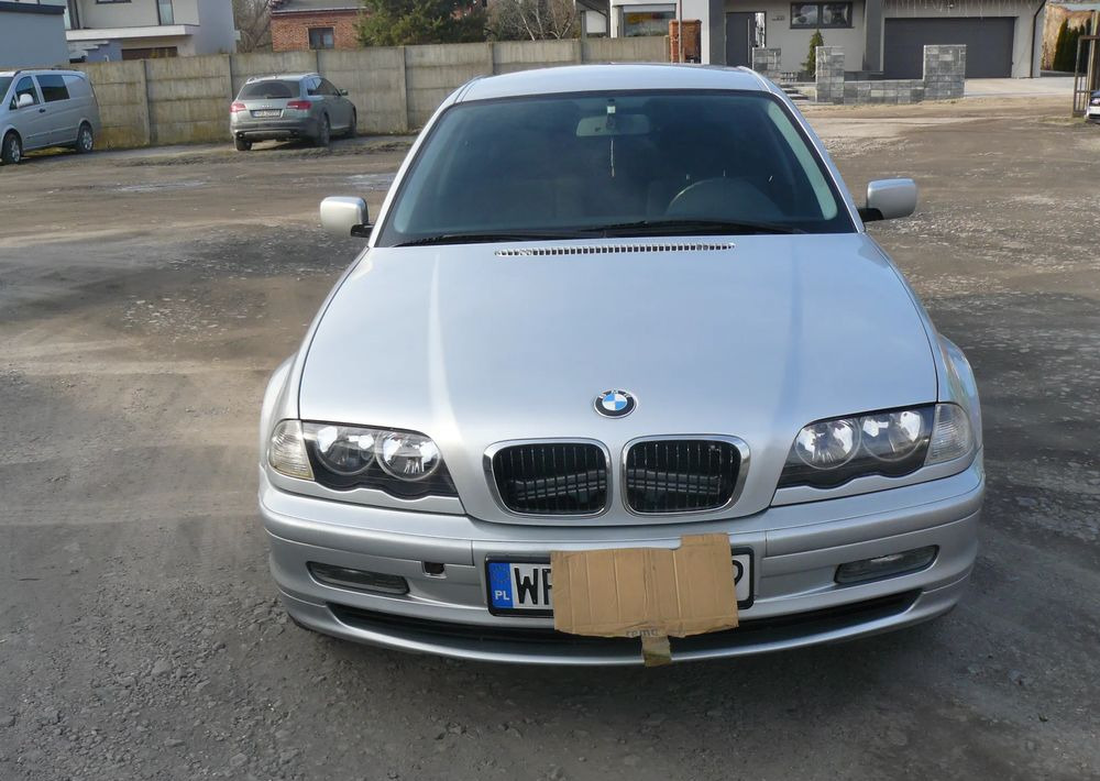 BMW Seria 3 320i - Limuzina: slika 1 BMW Seria 3 320i - Limuzina: slika 1
