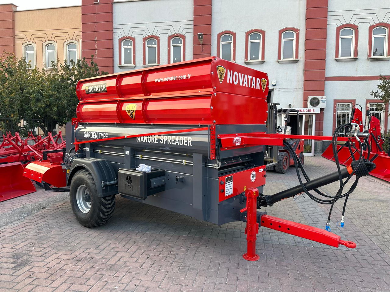 Novatar MANURE SPREADER FOR TREES AND GREENHOUSE - Rasipač prirodnog đubirva: slika 2 Novatar MANURE SPREADER FOR TREES AND GREENHOUSE - Rasipač prirodnog đubirva: slika 2