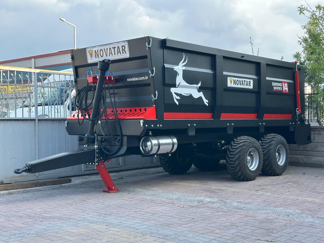 Novatar Manure Spreader Trailer 10 M3 - Rasipač prirodnog đubirva: slika 2 Novatar Manure Spreader Trailer 10 M3 - Rasipač prirodnog đubirva: slika 2