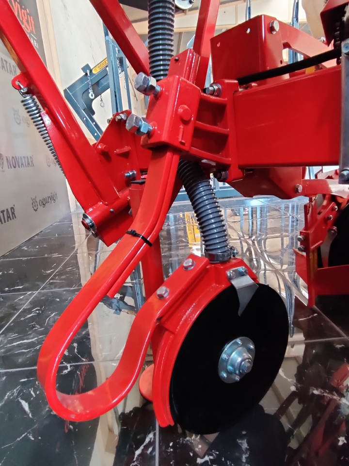 Novatar Pneumatic Seed Drill Machine - Mašina za preciznu setvu: slika 5 Novatar Pneumatic Seed Drill Machine - Mašina za preciznu setvu: slika 5
