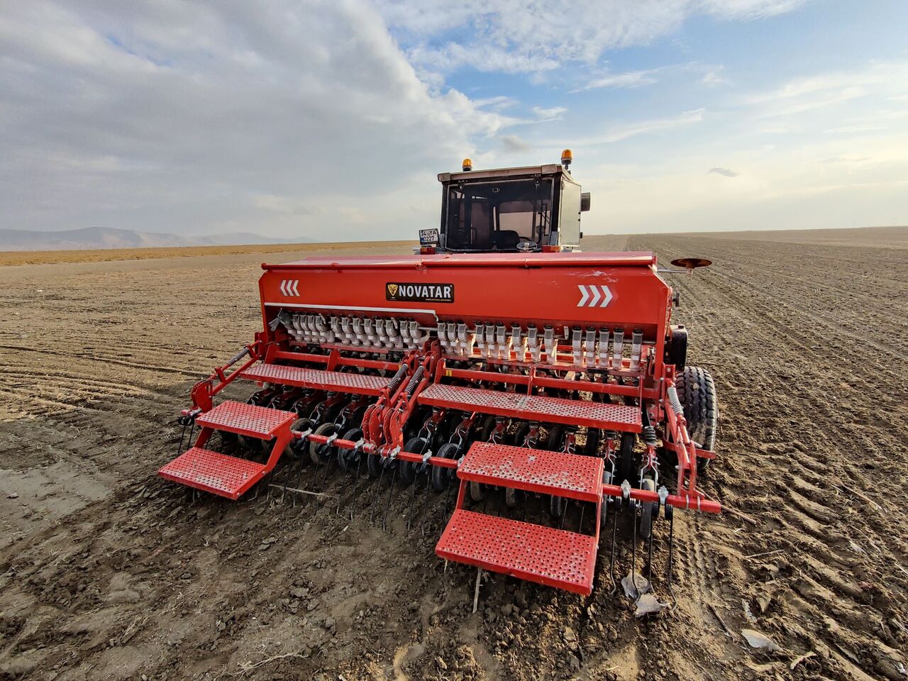Novatar Seed Drill Machine - DARCY SERIES - Kombinovana mašina za setvu: slika 3 Novatar Seed Drill Machine - DARCY SERIES - Kombinovana mašina za setvu: slika 3