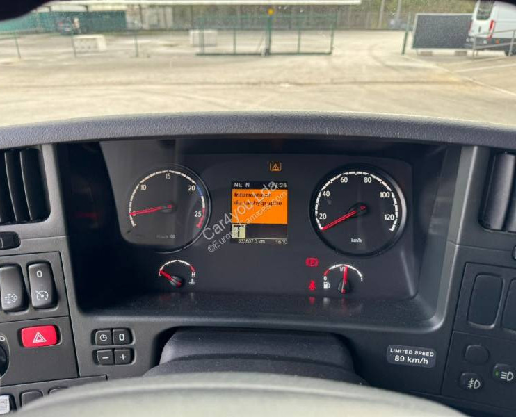 Kamion za prevoz automobila Scania P 450: slika 12