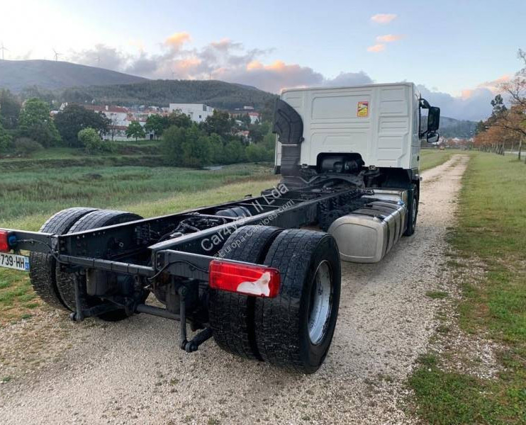 Volvo FM 460 - Kamion sa golom šasijom i zatvorenom kabinom: slika 4 Volvo FM 460 - Kamion sa golom šasijom i zatvorenom kabinom: slika 4