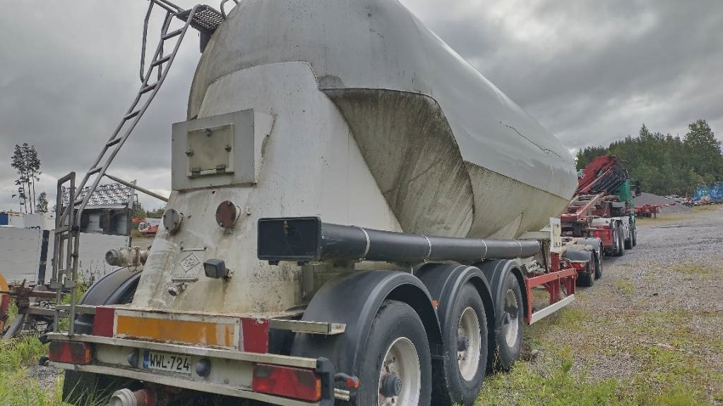 Feldbinder Säiliö puolikas - Poluprikolica cisterna: slika 2 Feldbinder Säiliö puolikas - Poluprikolica cisterna: slika 2