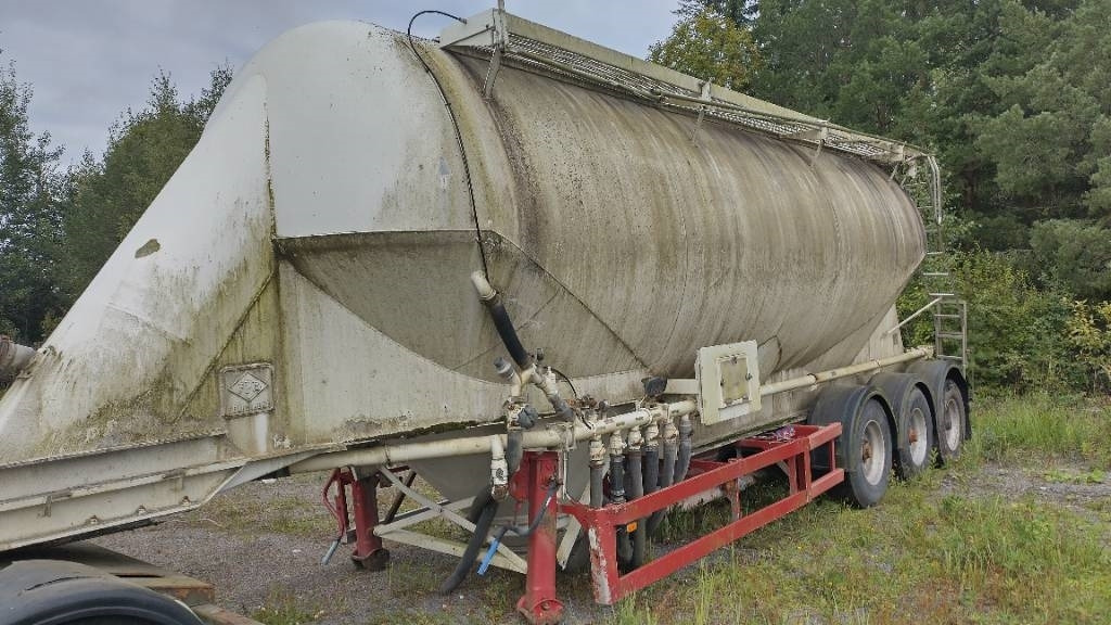 Feldbinder Säiliö puolikas - Poluprikolica cisterna: slika 4 Feldbinder Säiliö puolikas - Poluprikolica cisterna: slika 4