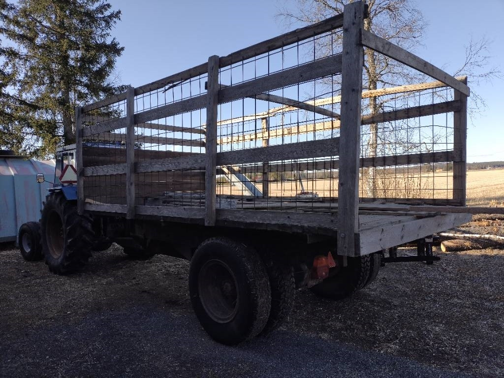 Klapikärry Kippivaunu - Traktorska prikolica za farmu/ Kiper: slika 1 Klapikärry Kippivaunu - Traktorska prikolica za farmu/ Kiper: slika 1