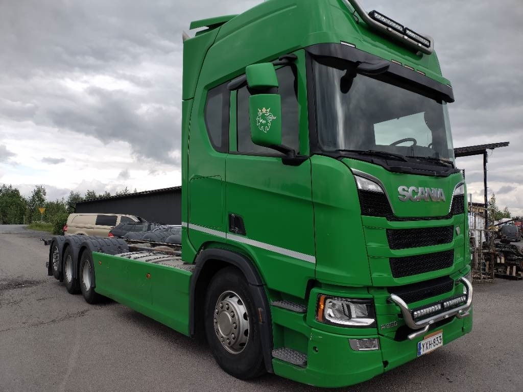 Scania R580 8x4 alusta 710tkm!! - Kamion sa golom šasijom i zatvorenom kabinom: slika 2 Scania R580 8x4 alusta 710tkm!! - Kamion sa golom šasijom i zatvorenom kabinom: slika 2
