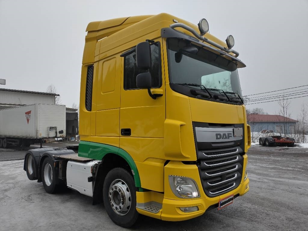 DAF XF440 Euro6 6x2 , hydrauliikka - Tegljač: slika 2 DAF XF440 Euro6 6x2 , hydrauliikka - Tegljač: slika 2