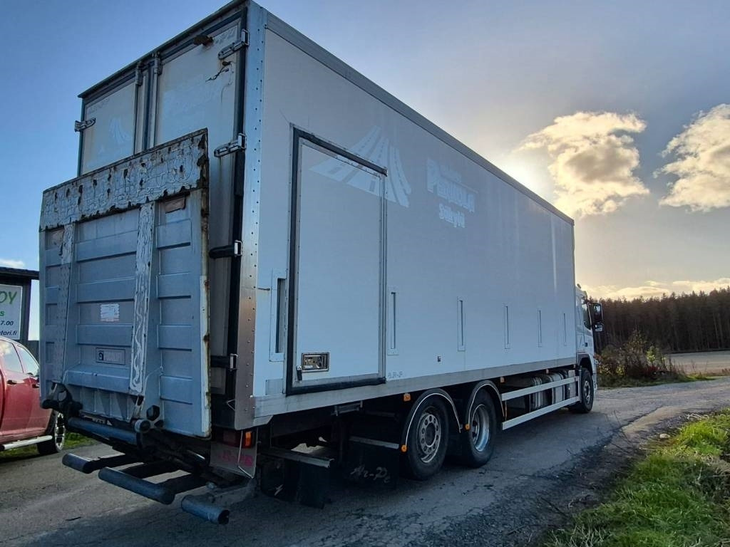 Volvo FM D11 450 6x2 umpikori+pl-nostin  - Kamion sa zatvorenim sandukom: slika 4 Volvo FM D11 450 6x2 umpikori+pl-nostin  - Kamion sa zatvorenim sandukom: slika 4