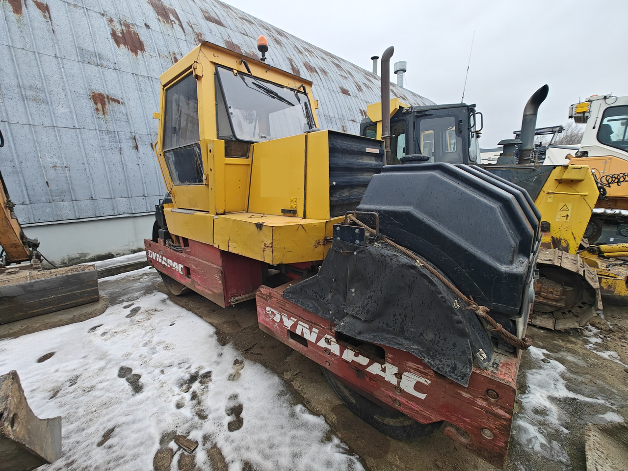 DYNAPAC CC421 - Valjak za puteve: slika 2 DYNAPAC CC421 - Valjak za puteve: slika 2