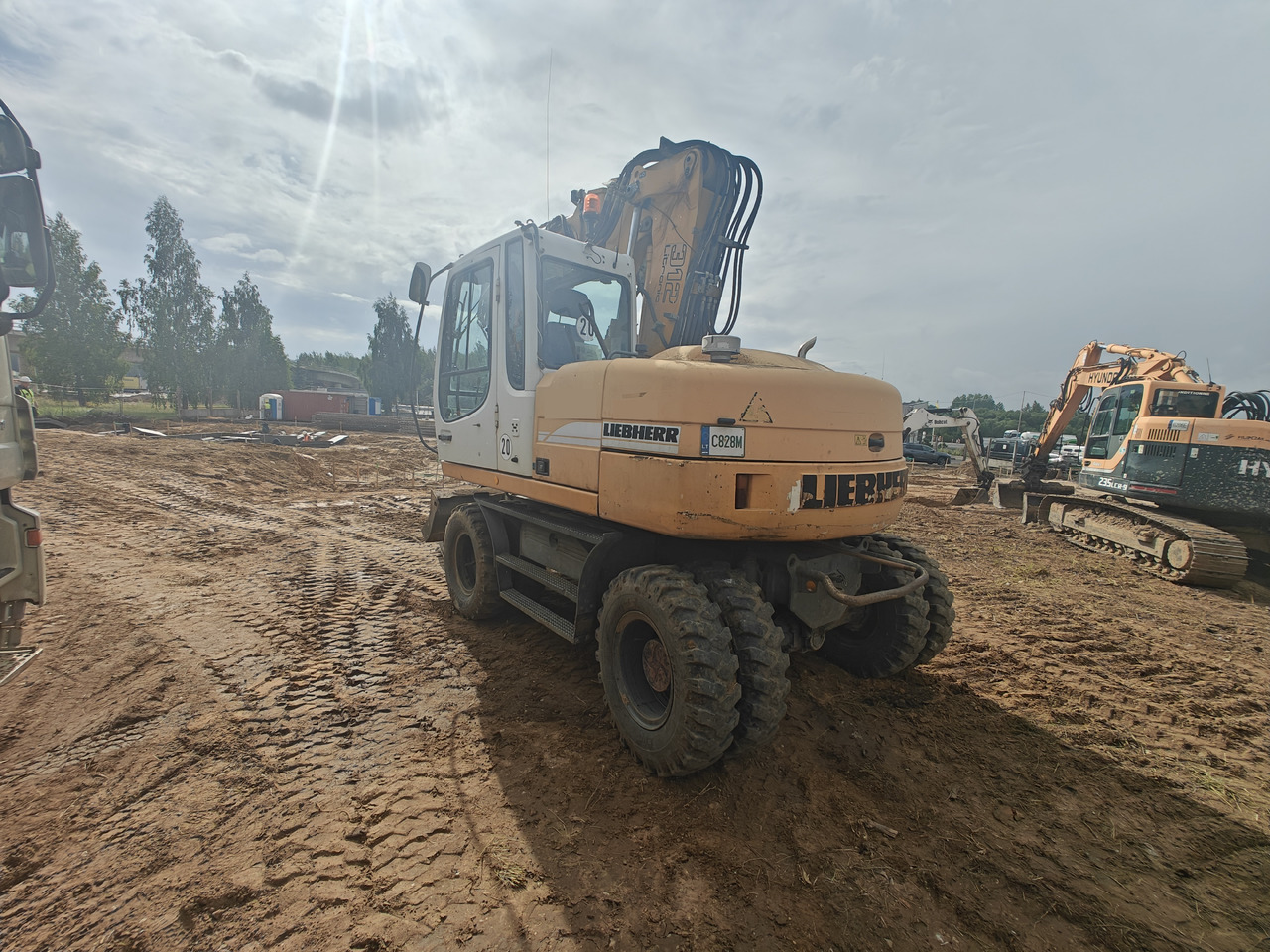 LIEBHERR A312 - Bager točkaš: slika 5 LIEBHERR A312 - Bager točkaš: slika 5