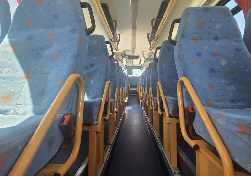Irisbus RECREO* 12 M*SPROWADZONY* PODWÓJNE SZYBY BOCZNE - Prigradski autobus: slika 4 Irisbus RECREO* 12 M*SPROWADZONY* PODWÓJNE SZYBY BOCZNE - Prigradski autobus: slika 4