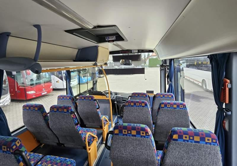 Irisbus RECREO / SPROWADZONE / MANUAL / WEBASTO - Prigradski autobus: slika 5 Irisbus RECREO / SPROWADZONE / MANUAL / WEBASTO - Prigradski autobus: slika 5