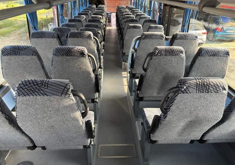 Iveco CROSSWAY/ SPROWADZONY / 180 000 KM / MANUAL - Prigradski autobus: slika 4 Iveco CROSSWAY/ SPROWADZONY / 180 000 KM / MANUAL - Prigradski autobus: slika 4