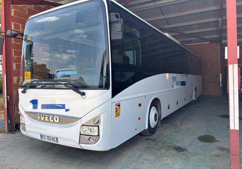 Iveco CROSSWAY/ SPROWADZONY / 180 000 KM / MANUAL - Prigradski autobus: slika 1 Iveco CROSSWAY/ SPROWADZONY / 180 000 KM / MANUAL - Prigradski autobus: slika 1