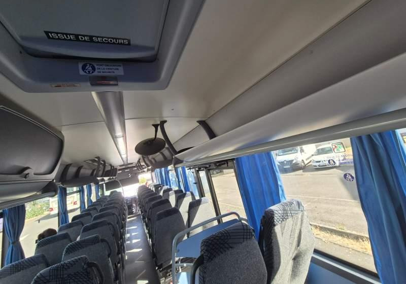 Iveco CROSSWAY/ SPROWADZONY / KLIMA / 64 MIEJSCA - Prigradski autobus: slika 4 Iveco CROSSWAY/ SPROWADZONY / KLIMA / 64 MIEJSCA - Prigradski autobus: slika 4