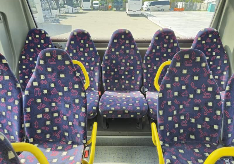 Prigradski autobus Mercedes-Benz INTOURO/ SPROWADZONY/ MANUAL/ 64 MIEJSCA: slika 19