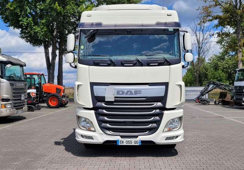 DAF XF510 SPACE CAB / SPROWADZONY / MANUAL / RETARDER - Tegljač: slika 2 DAF XF510 SPACE CAB / SPROWADZONY / MANUAL / RETARDER - Tegljač: slika 2