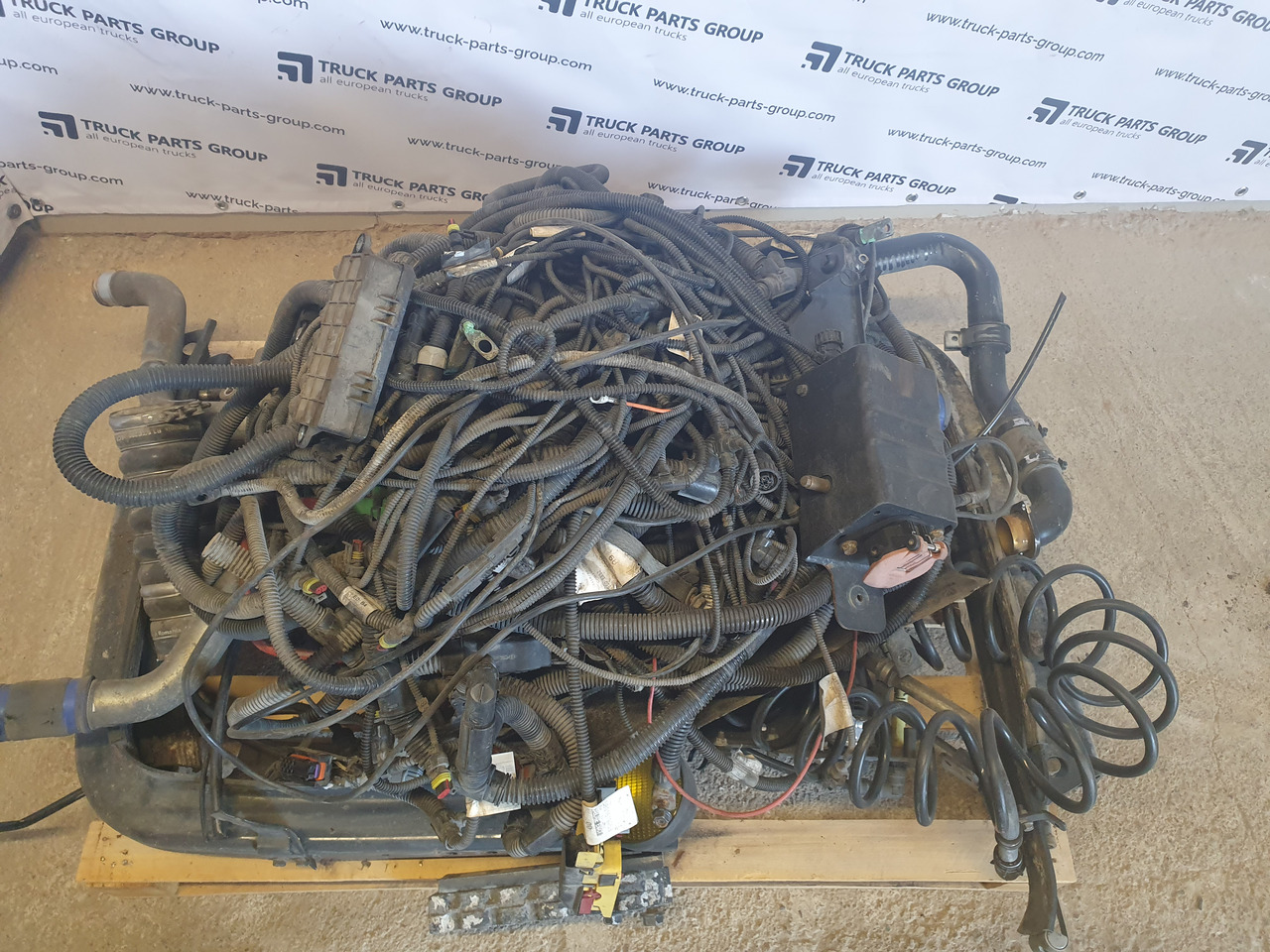 IVECO IVECO STRALIS EURO6 complete wiring harness, engine wiring, cab wiring, wiring set, frame wiring, cables 5801679758, 5801801250, 5801692062, 5801725016, 5801418770, 5801270108, 41246407, 41242608, 412 - Kablovi/ Žičana oprema za Kamion: slika 2 IVECO IVECO STRALIS EURO6 complete wiring harness, engine wiring, cab wiring, wiring set, frame wiring, cables 5801679758, 5801801250, 5801692062, 5801725016, 5801418770, 5801270108, 41246407, 41242608, 412 - Kablovi/ Žičana oprema za Kamion: slika 2