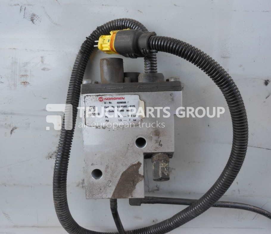 MAN TGX EURO5, exhaust elbow nozzle 4088568, 51521600002, 5125902012 muffler - Prigušivač/ Izduvni sistem za Kamion: slika 1 MAN TGX EURO5, exhaust elbow nozzle 4088568, 51521600002, 5125902012 muffler - Prigušivač/ Izduvni sistem za Kamion: slika 1