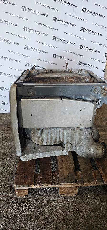 DAF DAF 106XF, CF EURO6 emission catalyst, catalysator, silencer, exhaust system, 1903901, 2232836, 2232836RN, 2398002, 2335669, 2327462, 1933421, 1947131, 1924181, 1994846, 2044453, 2134913, 1959692, 194 - Rezervni deo: slika 5 DAF DAF 106XF, CF EURO6 emission catalyst, catalysator, silencer, exhaust system, 1903901, 2232836, 2232836RN, 2398002, 2335669, 2327462, 1933421, 1947131, 1924181, 1994846, 2044453, 2134913, 1959692, 194 - Rezervni deo: slika 5