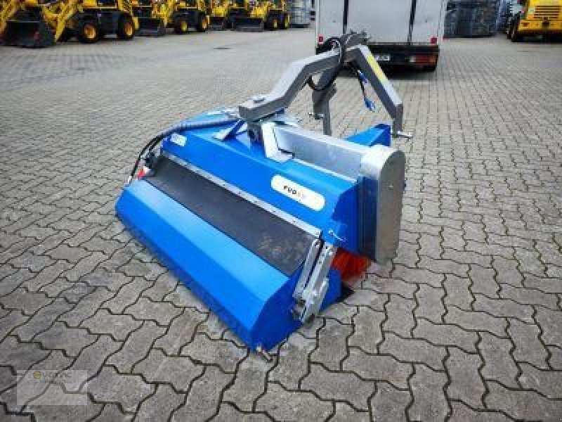 Vemac Kehrmaschine FM140 140cm Kehrbesen Bürste Traktor Zapfwelle NEU - Metle: slika 2 Vemac Kehrmaschine FM140 140cm Kehrbesen Bürste Traktor Zapfwelle NEU - Metle: slika 2