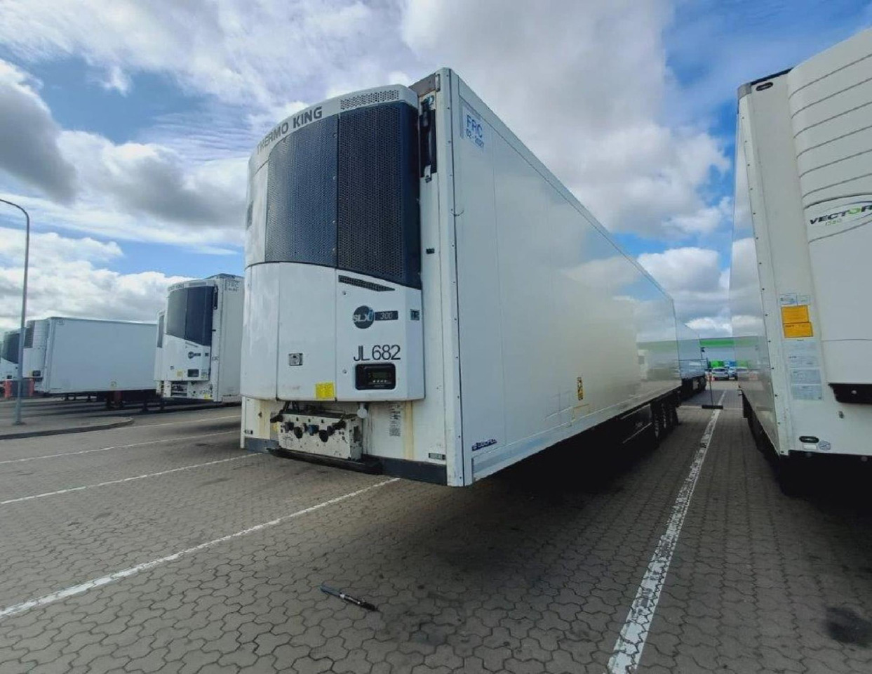 2018 Krone SDR Double Deck Cool Liner FP45 ThermoKing SLXi 300 Lifting Axle - Poluprikolica hladnjače: slika 1 2018 Krone SDR Double Deck Cool Liner FP45 ThermoKing SLXi 300 Lifting Axle - Poluprikolica hladnjače: slika 1