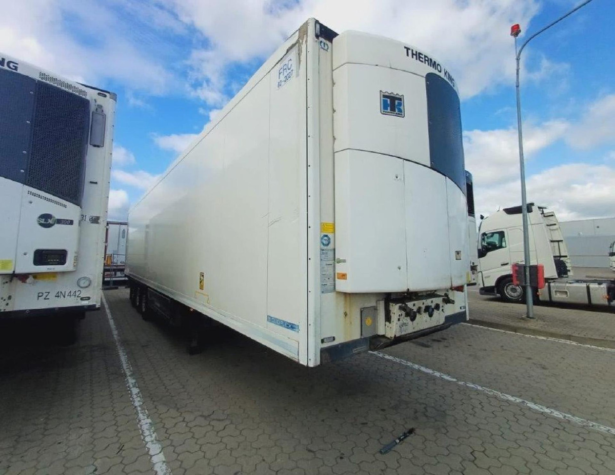 2018 Krone SDR Double Deck Cool Liner FP45 ThermoKing SLXi 300 Lifting Axle - Poluprikolica hladnjače: slika 2 2018 Krone SDR Double Deck Cool Liner FP45 ThermoKing SLXi 300 Lifting Axle - Poluprikolica hladnjače: slika 2