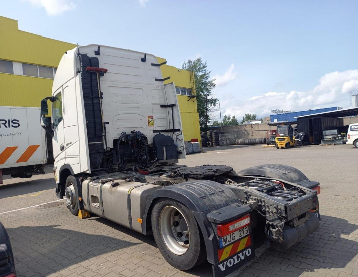 2022 Volvo FH 460 Globetrotter XL Varios i-Save I-ParkCool - Tegljač: slika 3 2022 Volvo FH 460 Globetrotter XL Varios i-Save I-ParkCool - Tegljač: slika 3
