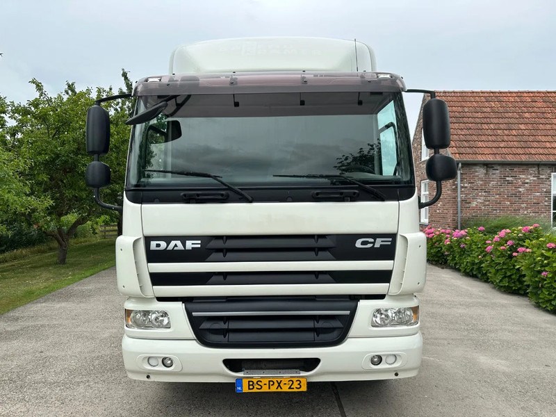 DAF CF 75.250 / NL TRUCK / EURO 5 / 4X2 / HYDRAULIC RAMPS / FULL AIR - Kamion za prevoz automobila: slika 2 DAF CF 75.250 / NL TRUCK / EURO 5 / 4X2 / HYDRAULIC RAMPS / FULL AIR - Kamion za prevoz automobila: slika 2
