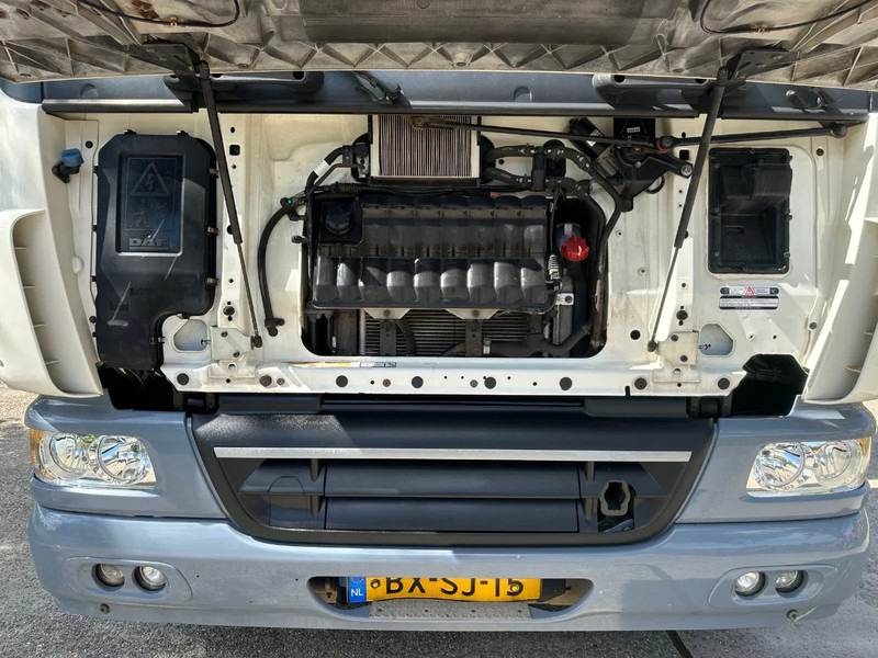 DAF CF 75.310 FAN / NL TRUCK / 6x2 / FUEL TANK 4 COMP. / 22 m3 / EURO5 / TOP CONDITION!! - Kamion cisterna: slika 3 DAF CF 75.310 FAN / NL TRUCK / 6x2 / FUEL TANK 4 COMP. / 22 m3 / EURO5 / TOP CONDITION!! - Kamion cisterna: slika 3