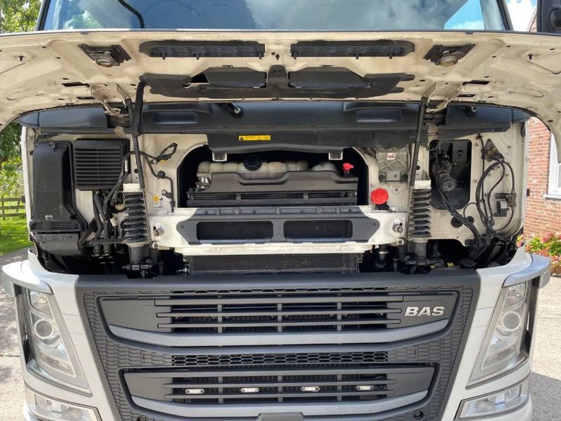 Volvo FM 460 EURO 6 / TOP!! / NL TRUCK / GLOBETROTTER / SAFETY SYSTEMS - Tegljač: slika 3 Volvo FM 460 EURO 6 / TOP!! / NL TRUCK / GLOBETROTTER / SAFETY SYSTEMS - Tegljač: slika 3