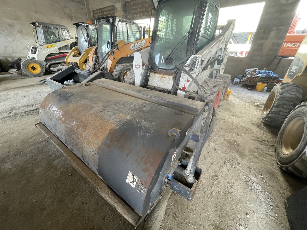 Mini utovarivač Bobcat S750: slika 6