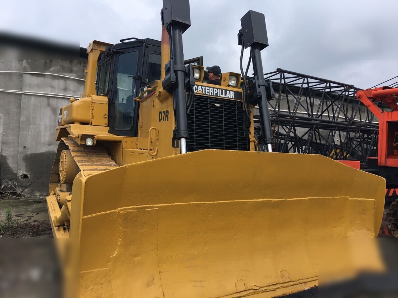 CATERPILLAR D7R - Buldožer: slika 2 CATERPILLAR D7R - Buldožer: slika 2