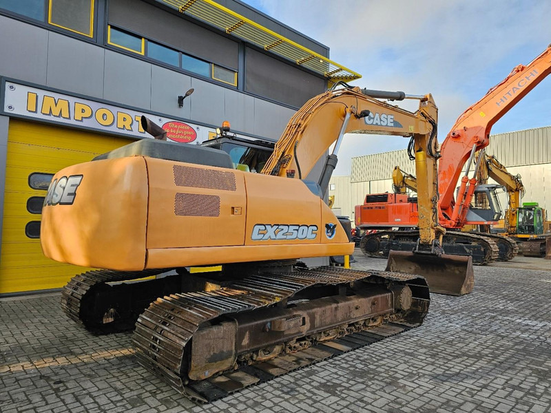 Case CX250C - Bager guseničar: slika 4 Case CX250C - Bager guseničar: slika 4