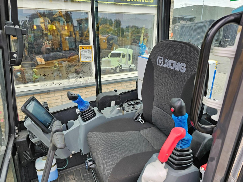 Mini bager novi XCMG XE27U: slika 14