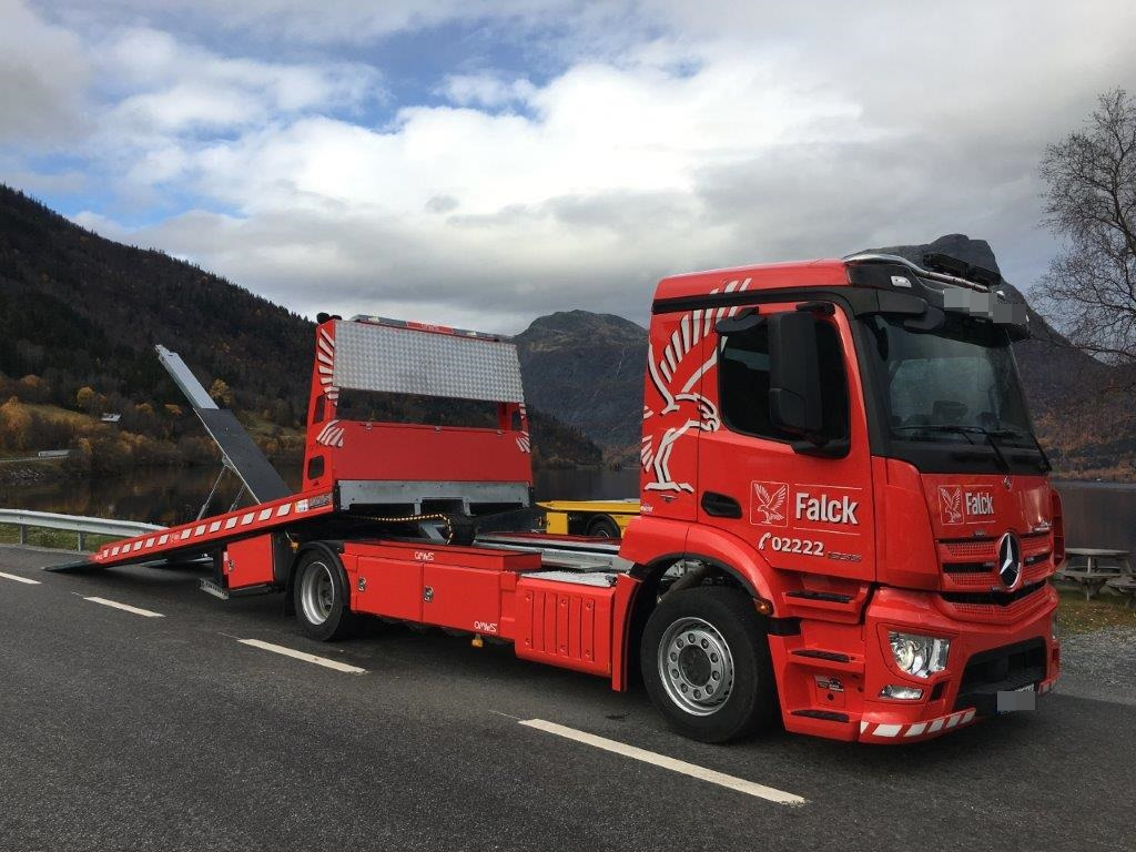 Mercedes-Benz ANTOS 1835 4x2 Omars 2x Winch Brille Load 8T - Šlep vozilo: slika 1 Mercedes-Benz ANTOS 1835 4x2 Omars 2x Winch Brille Load 8T - Šlep vozilo: slika 1
