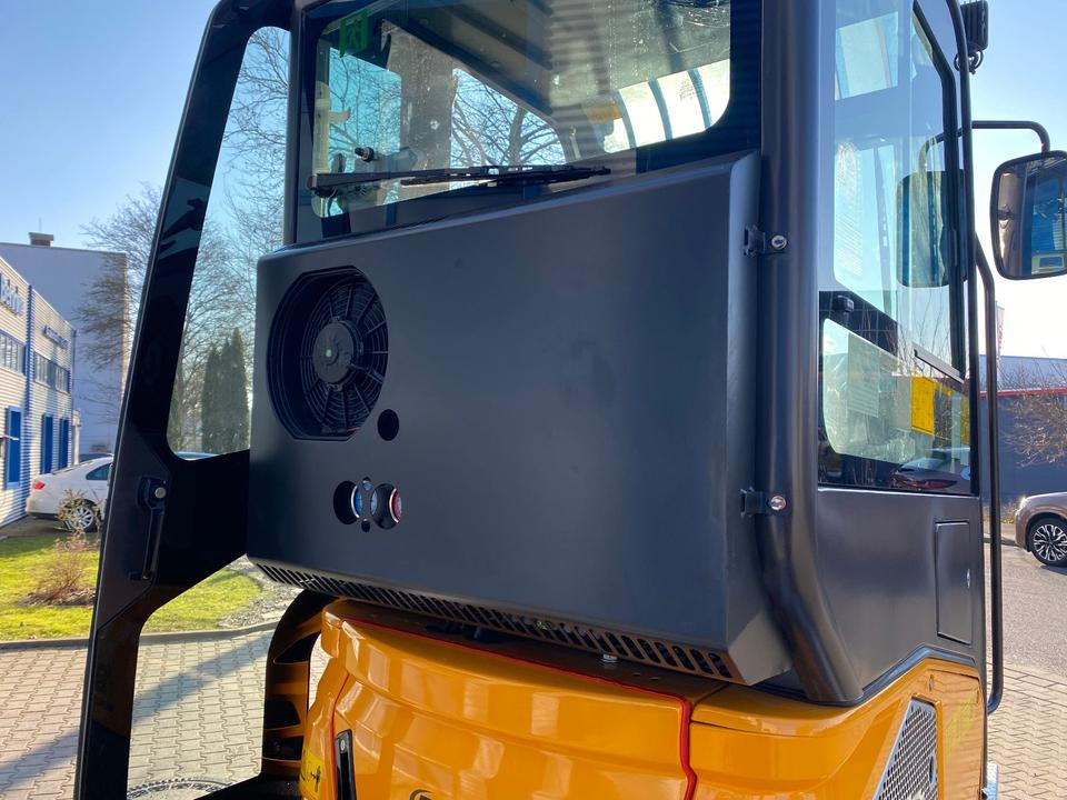 Mini bager, Prikolica Minibagger BK2000NKSR + Tieflader + Zubehör *INKL.19% MWST*BERGER KRAUS*KUBOTA* KLIMA*SCHWENKARM*VERSTELLFAHRWERK*: slika 17