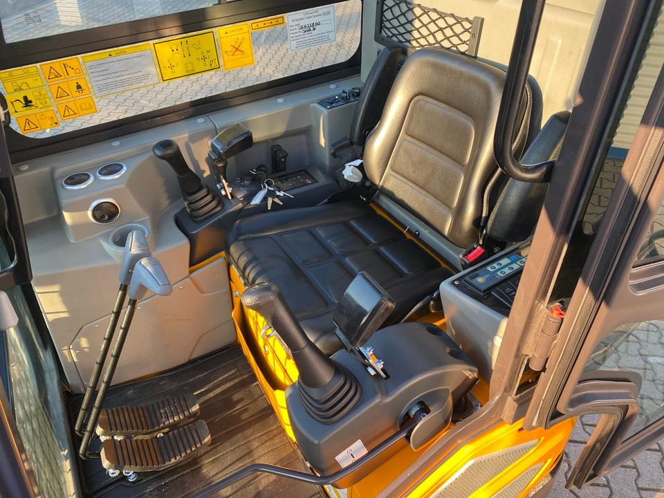 Mini bager, Prikolica Minibagger BK2000NKSR + Tieflader + Zubehör *INKL.19% MWST*BERGER KRAUS*KUBOTA* KLIMA*SCHWENKARM*VERSTELLFAHRWERK*: slika 9